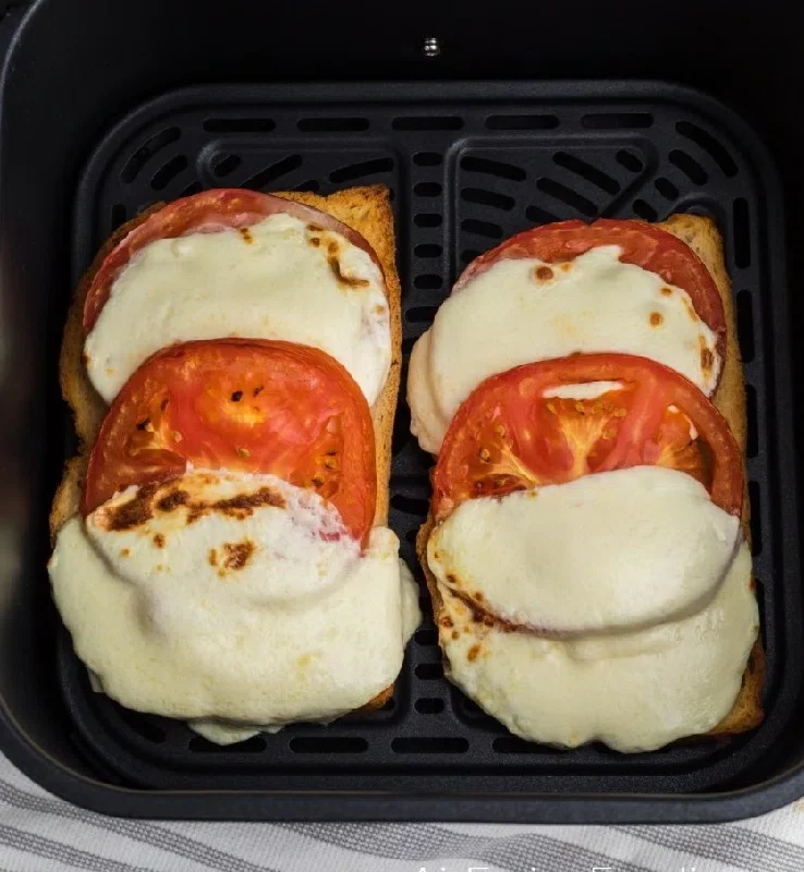 Caprese toast