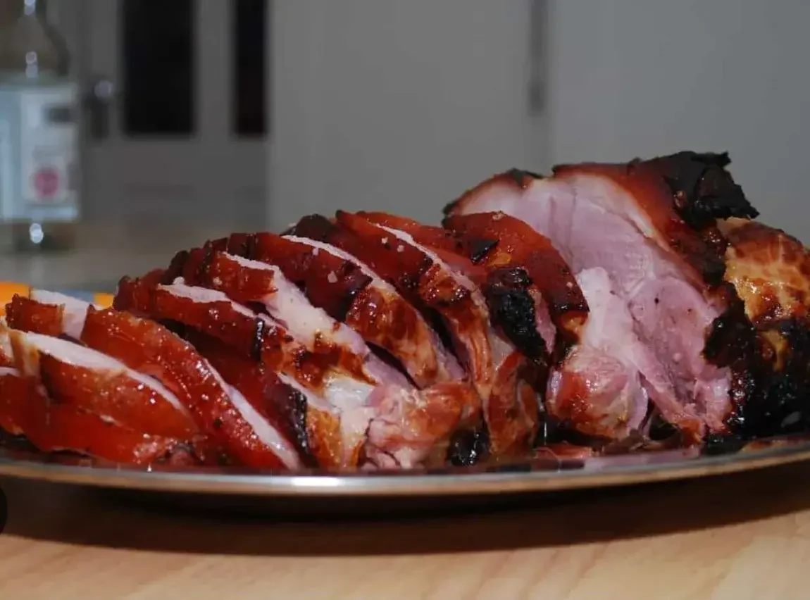 Roast ham with pineapple glaze in Air Fryer