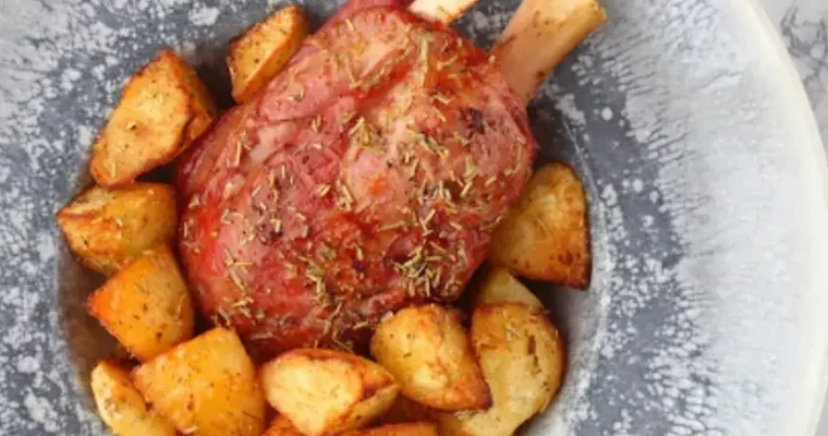 Roast knuckle of pork in Air Fryer