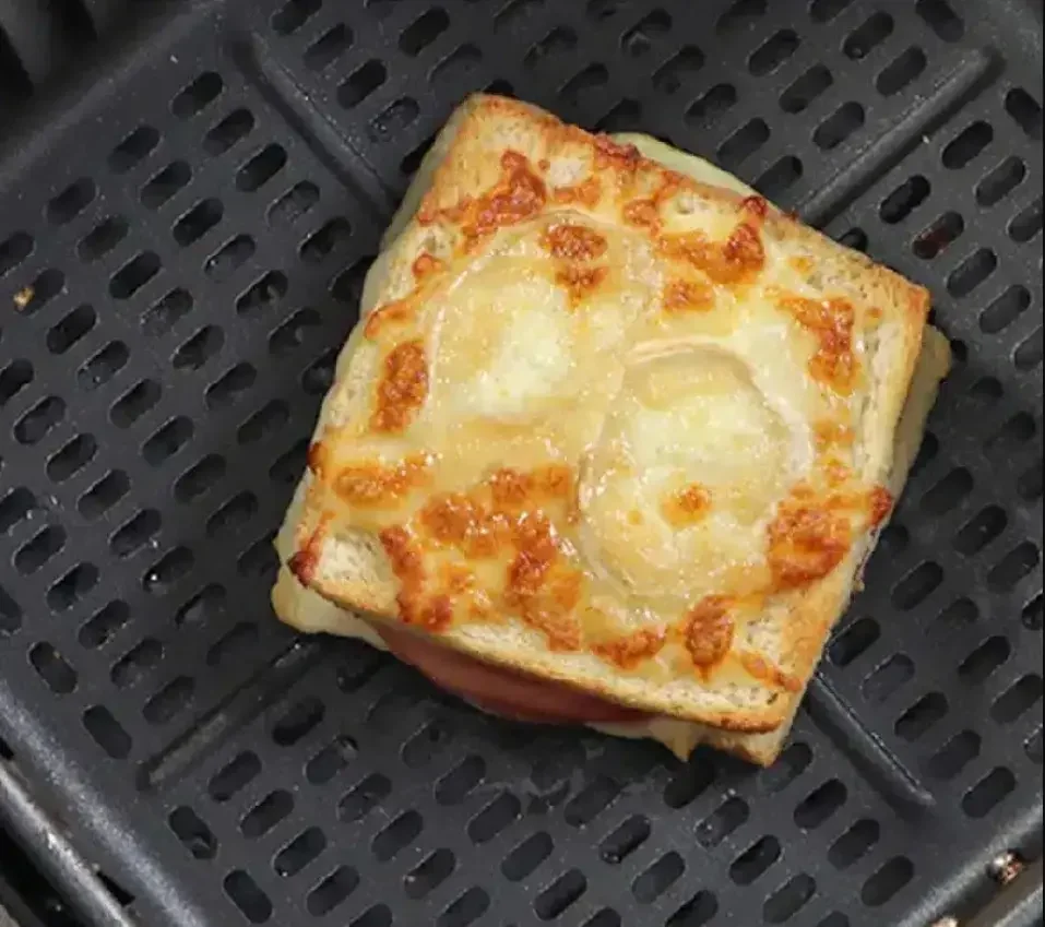 Sandwich au gratin in Air Fryer