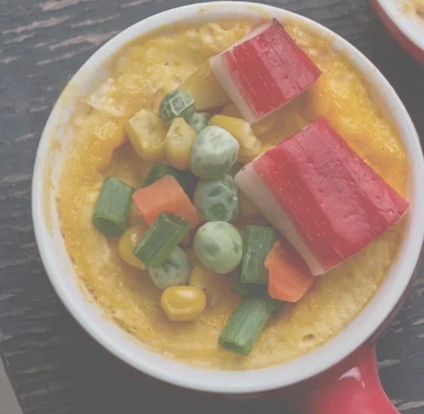 Scrambled eggs in a bowl